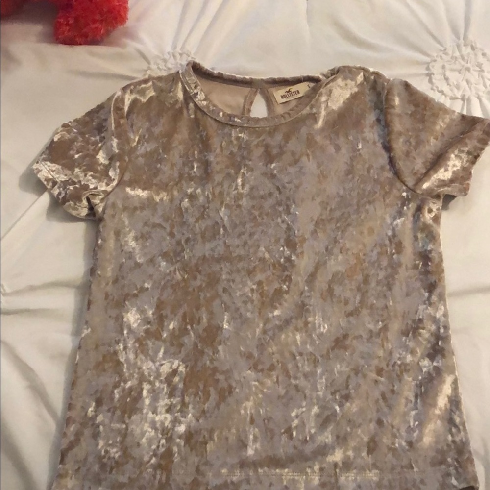 Hollister crushed velvet top